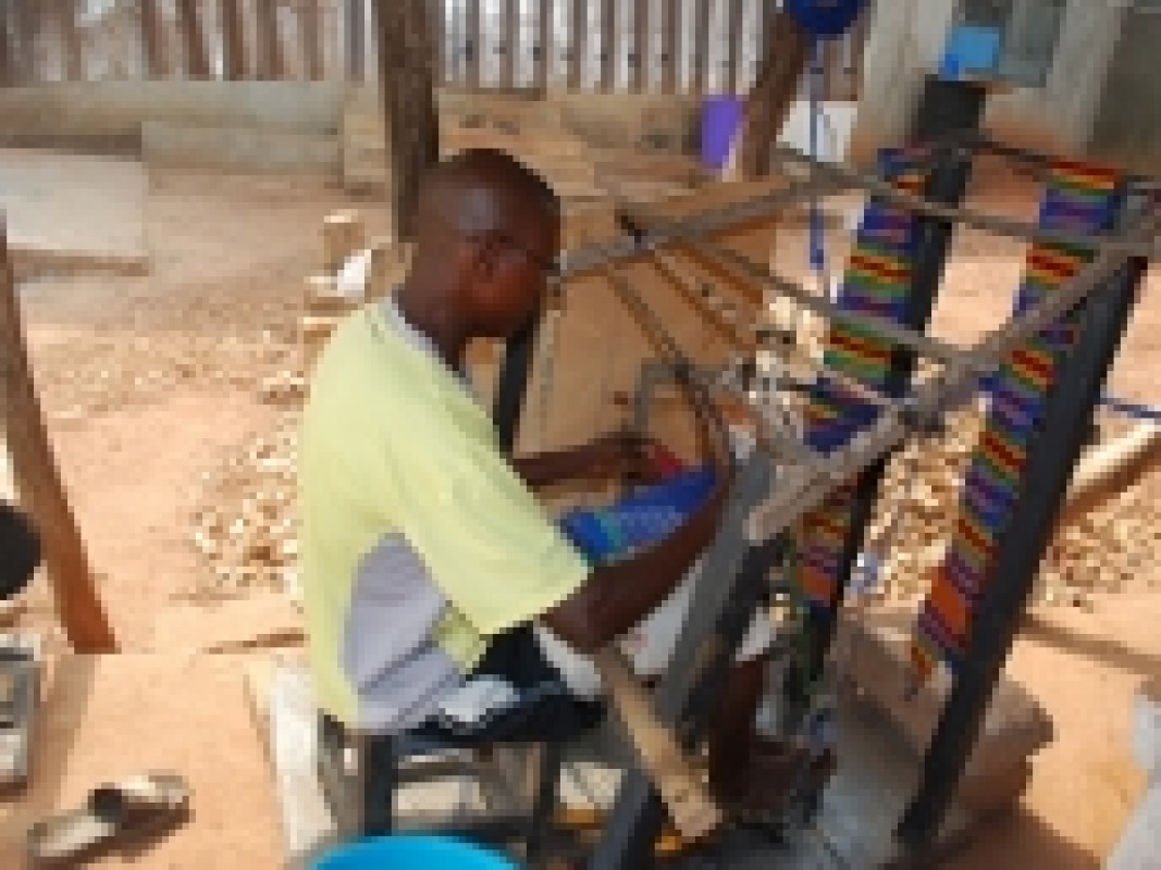 11-07-kente-weavers_1341922669.jpg