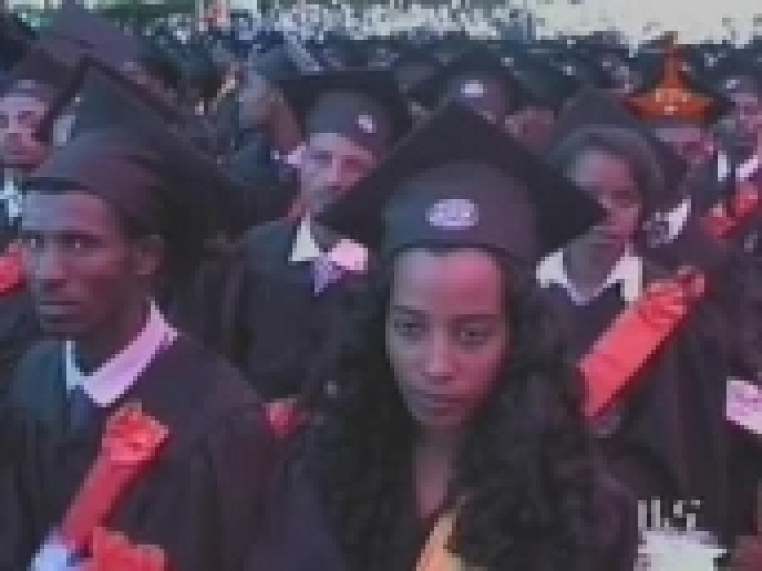 14-03-universitygraduatesethiopia)_1331647301.jpg