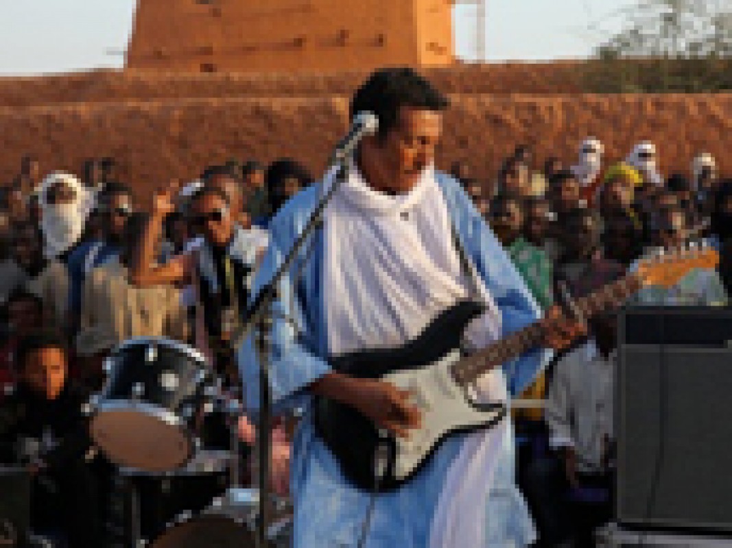 19-06-bombino-houtfestival_1306854134.jpg